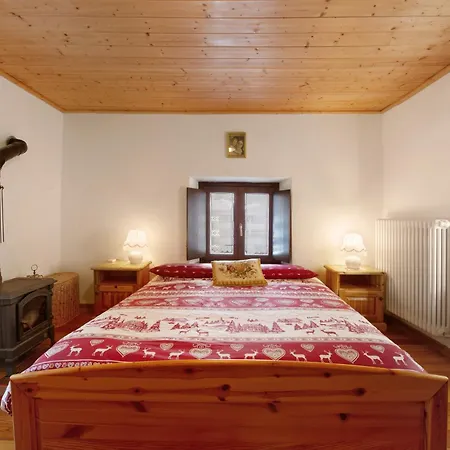 בית נופש Petite Maison Des Alpes *